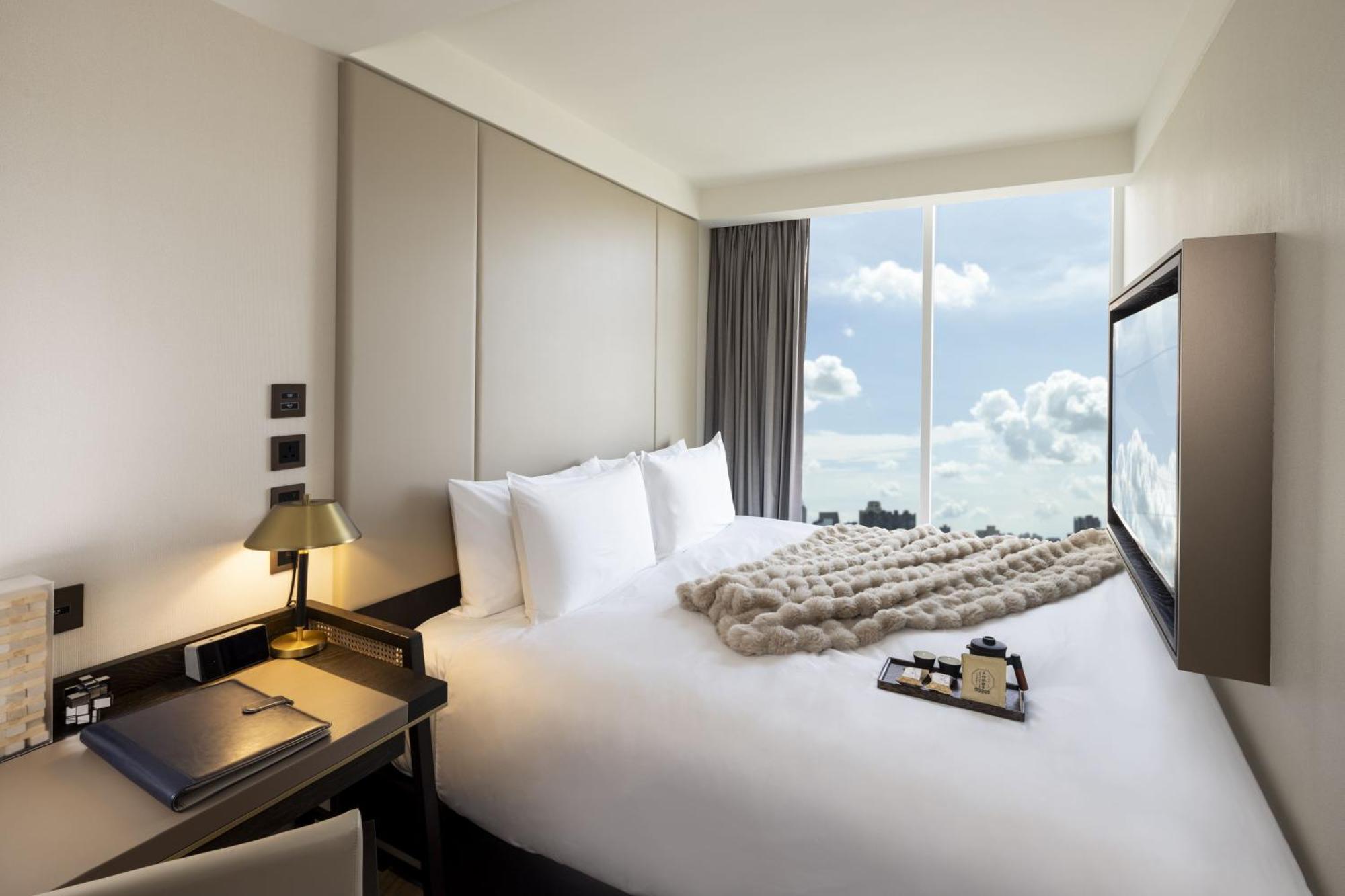 Voyage Kaohsiung By Cosmos Oasis Hotel Екстериор снимка