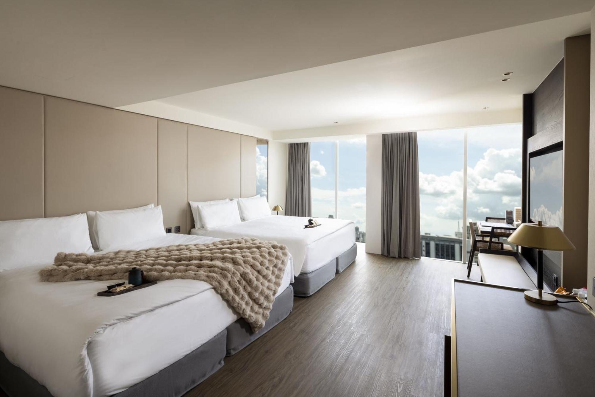 Voyage Kaohsiung By Cosmos Oasis Hotel Екстериор снимка