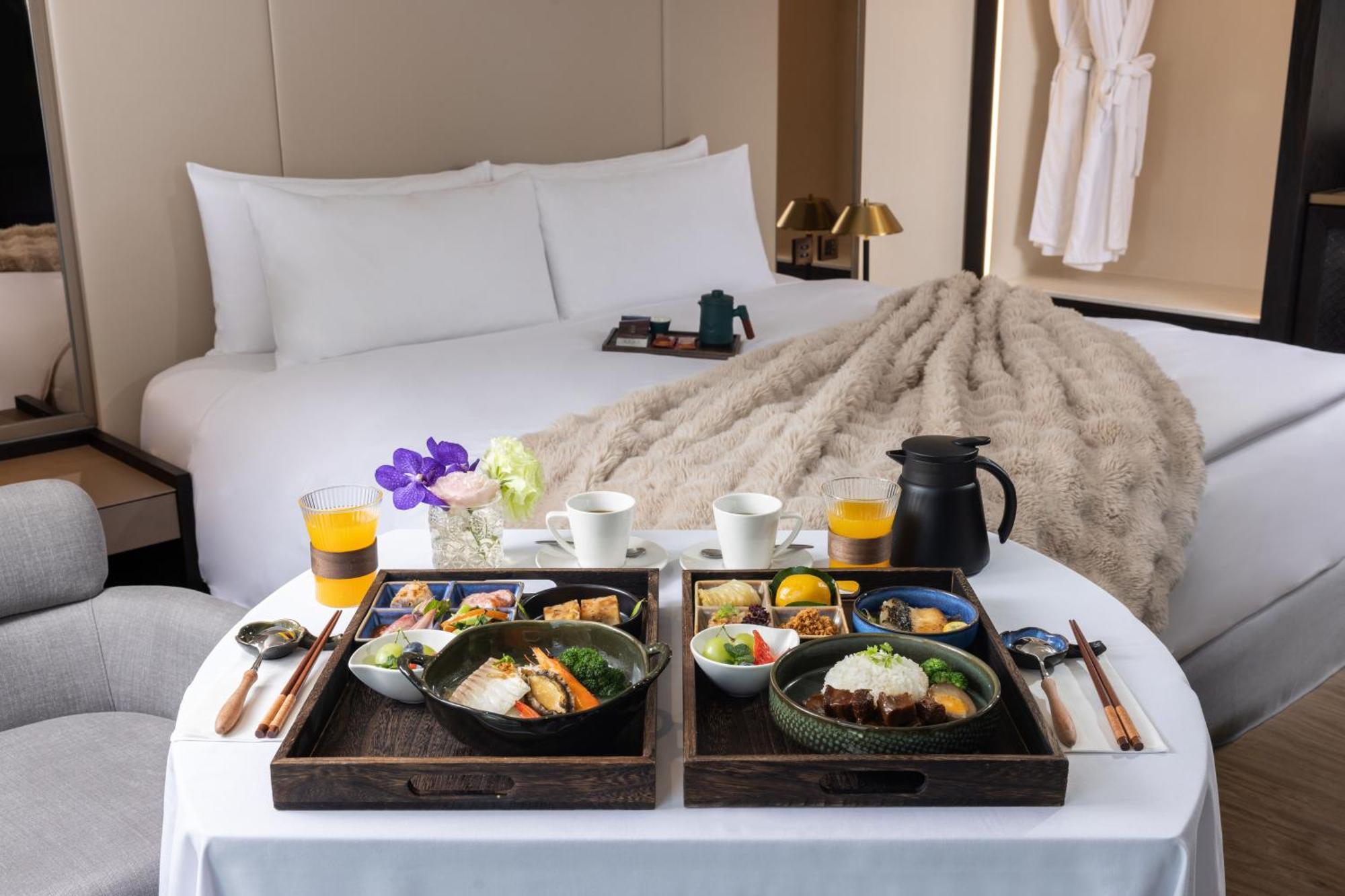 Voyage Kaohsiung By Cosmos Oasis Hotel Екстериор снимка
